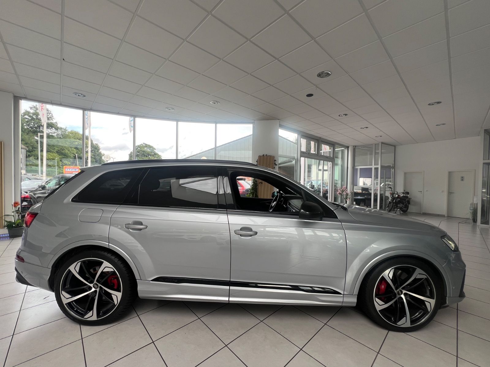 Fahrzeugabbildung Audi SQ7 4.0 TDI quattro*Head-Up * 7.SITZER*Exclusive