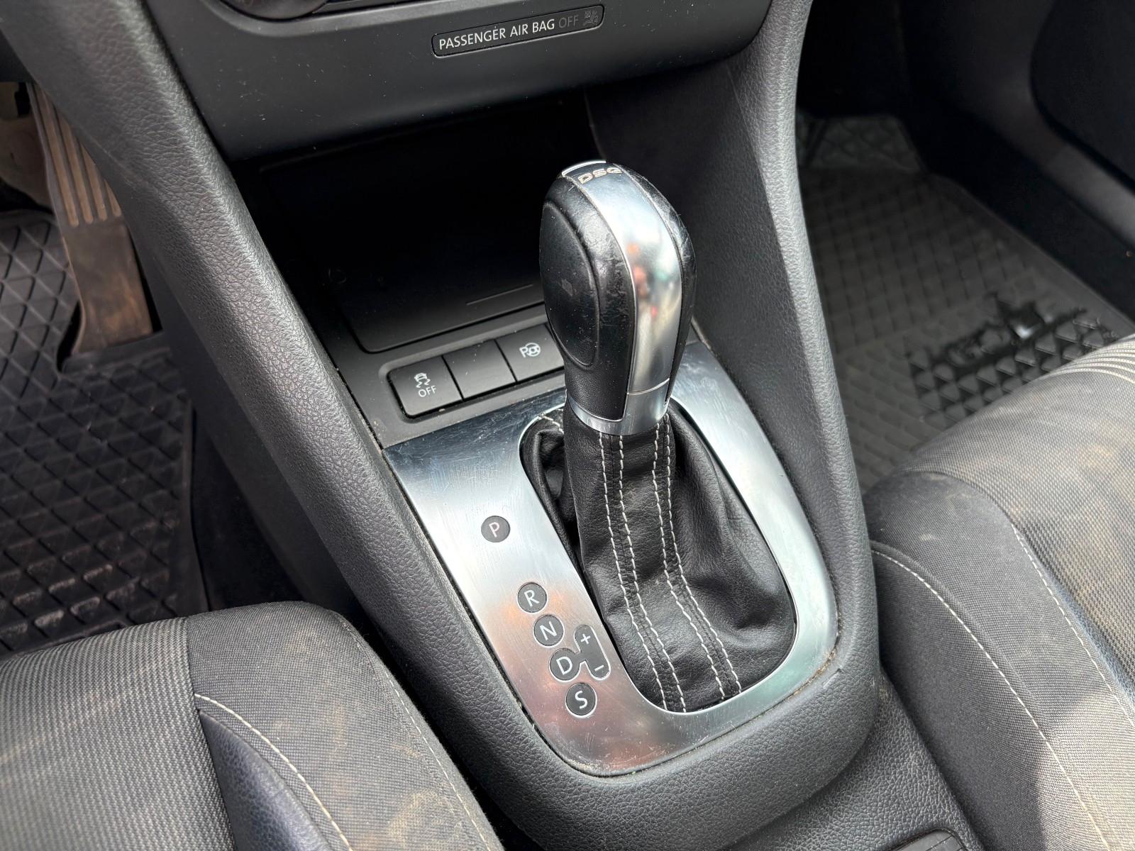 Volkswagen Golf 2012 — photo 8