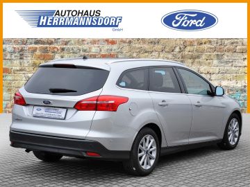 Fahrzeugabbildung Ford Focus 1.5 TITANIUM+AHK+WINTER-PAKET+KEYFREE+NAVI