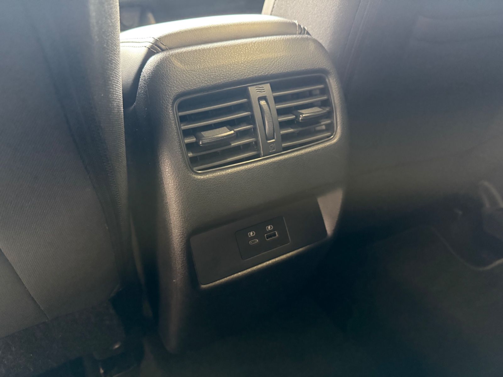Fahrzeugabbildung Nissan Qashqai N-Connecta Design Business