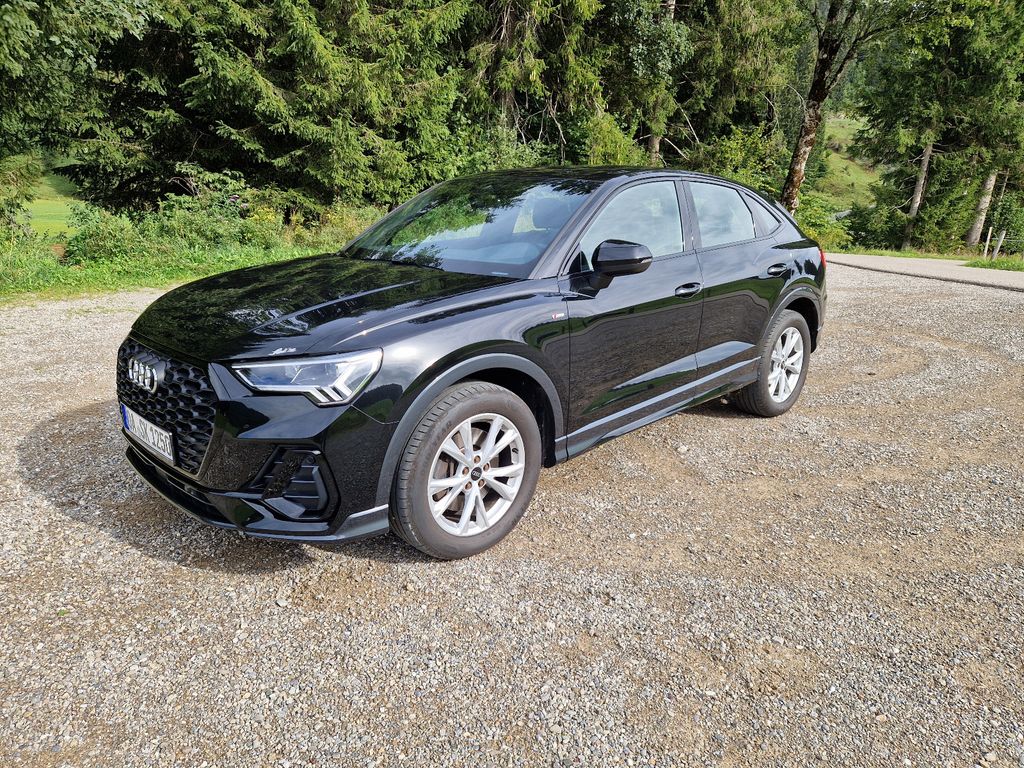 Image of Audi Q3