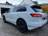 Volkswagen Touareg 3.0 V6 TDI SCR 170kW 4MOTION Tiptronic - - VW Touareg Gebrauchtwagen in Nürnberg
