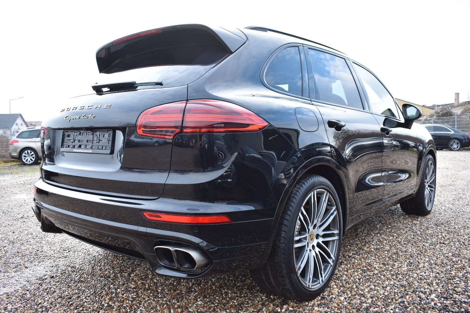 Fahrzeugabbildung Porsche Cayenne Turbo Panorama AHK Sport Chrono Keramik