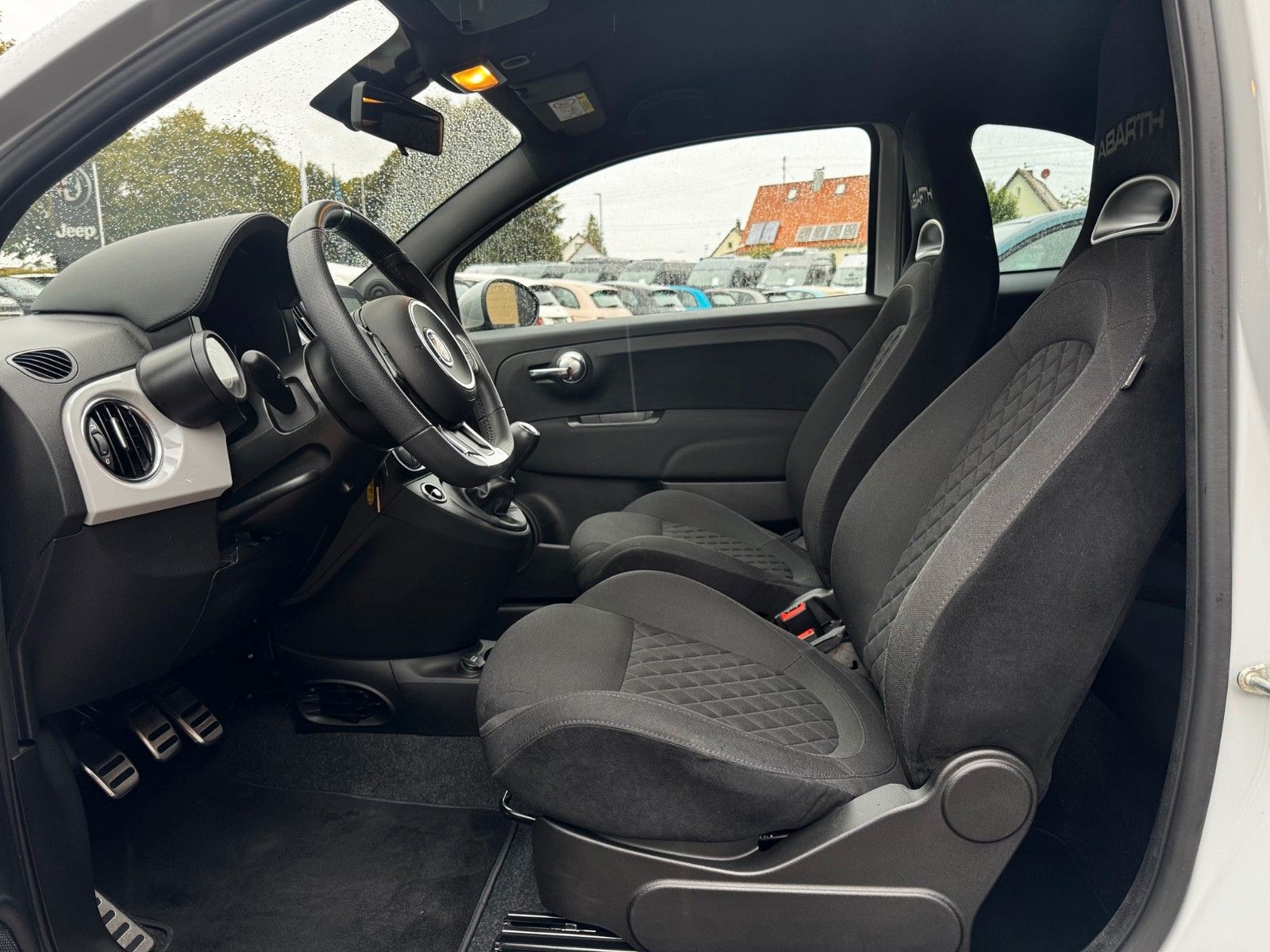Fahrzeugabbildung Abarth 595 1.4 T-JET 145PS NAVI CAMPOVOLO GRAU