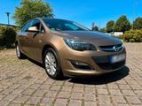 Opel Astra 1,7 CDTI Notchback - Opel Astra aus 2012 mit Diesel-Antrieb: Limousine
