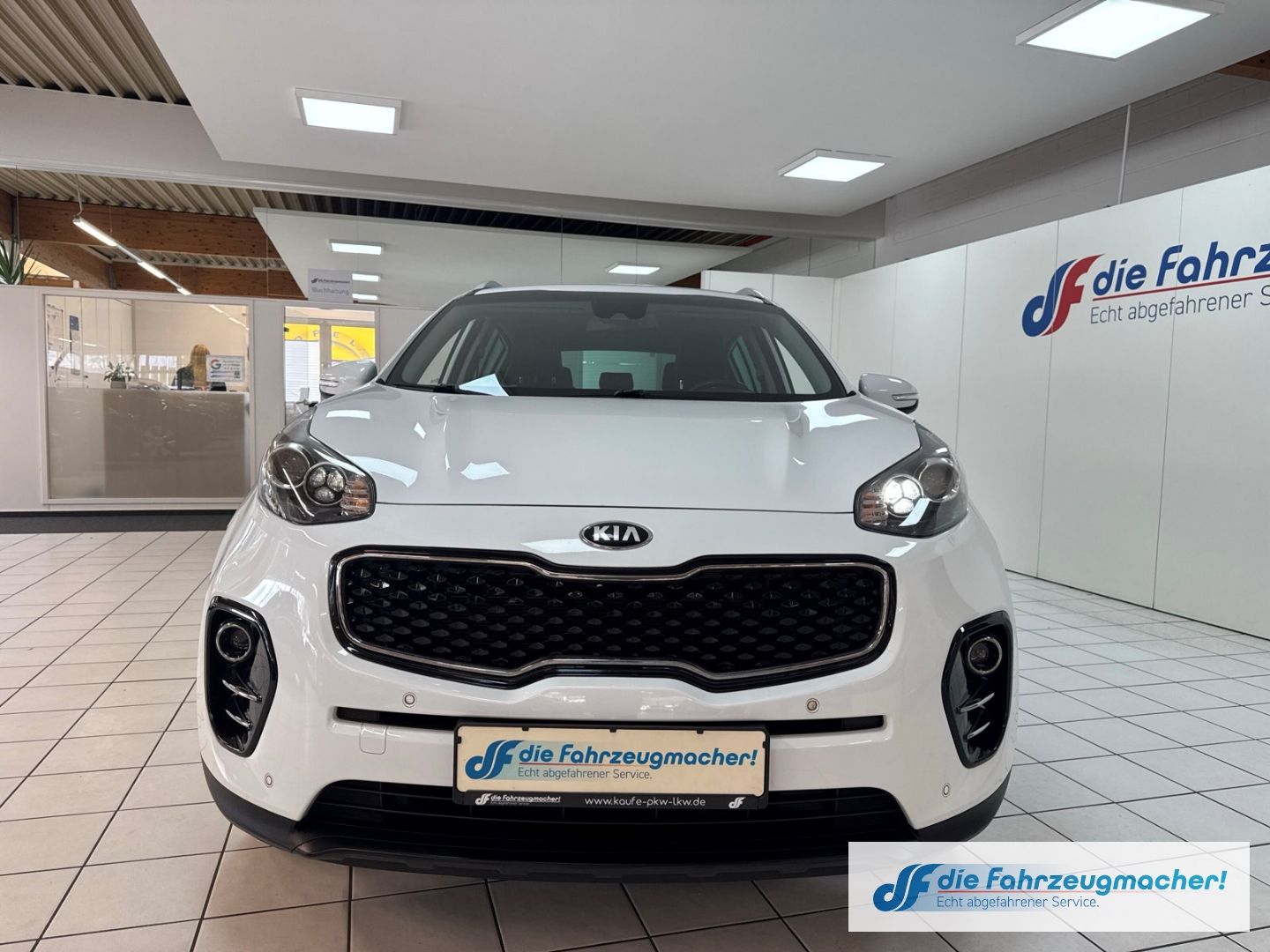 Fahrzeugabbildung Kia Sportage Dream Team 2WD Navi Leder Soundsystem M