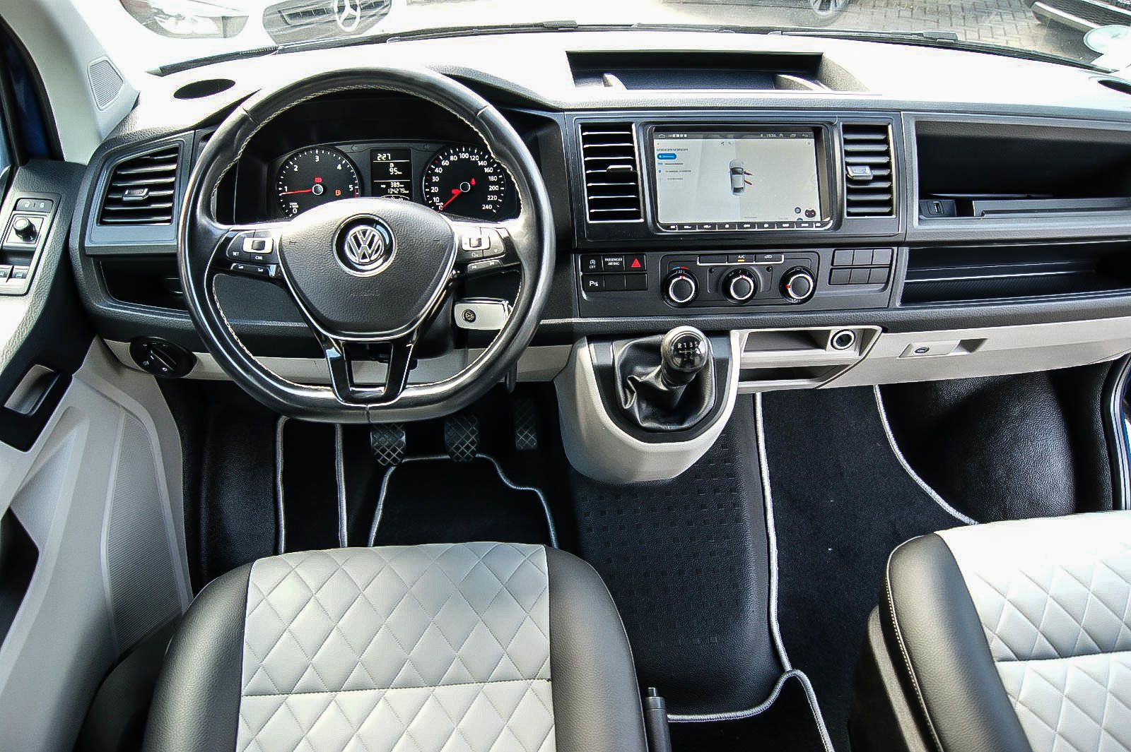 Fahrzeugabbildung Volkswagen T6 Camper =CALIFORNIA EDITION= AUSBAU NEU !!!