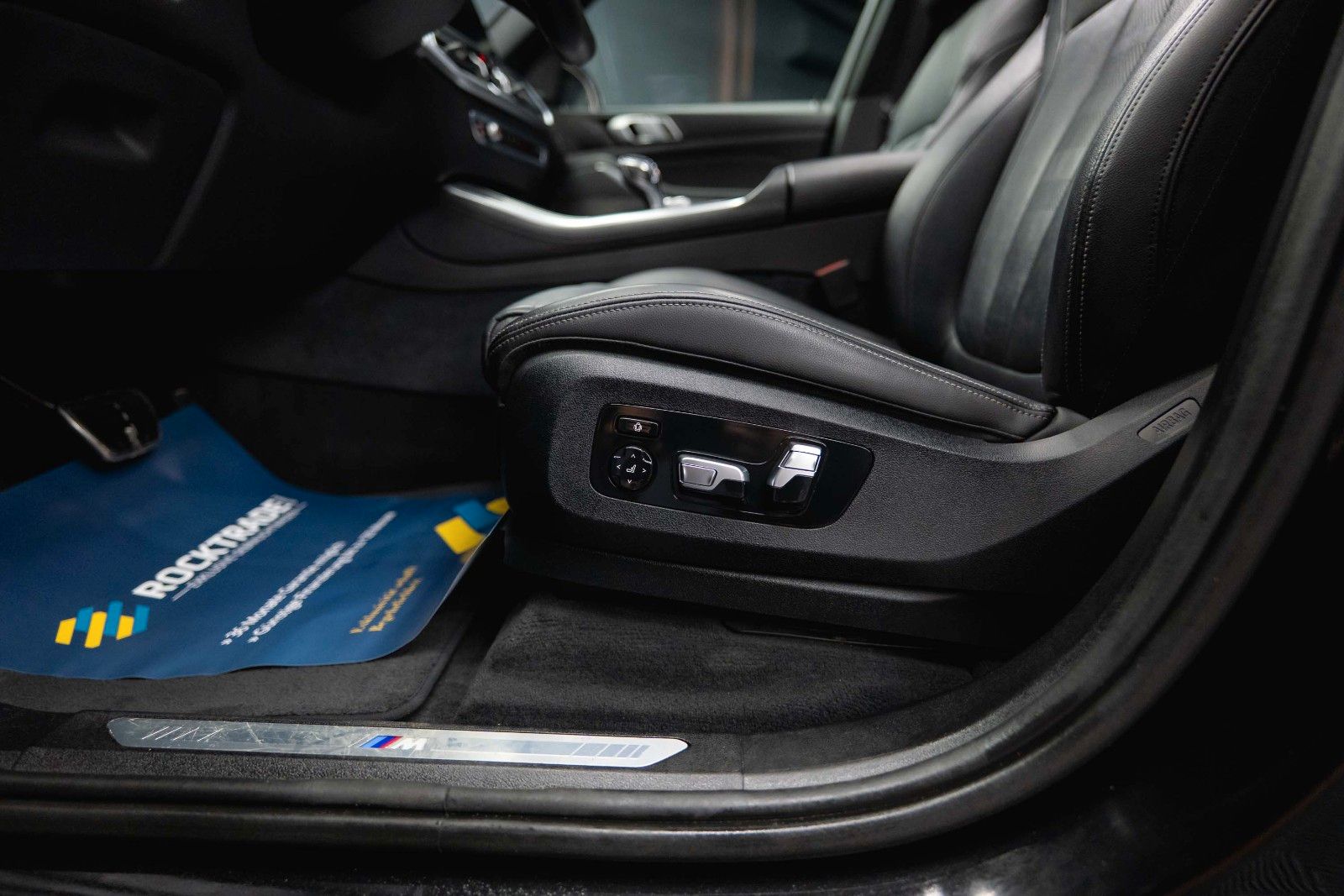 Fahrzeugabbildung BMW X5 xDrive 40i M Sport Shadow Line *ACC*Pano*LED*