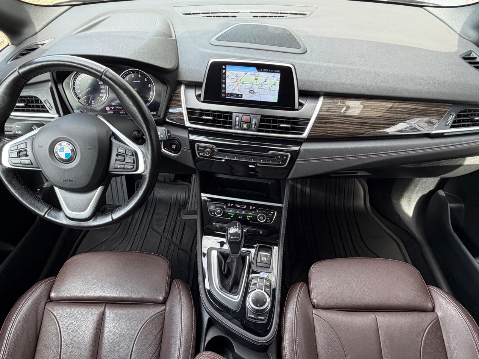 BMW 225 XE*LUXURY*PANO*LEDER*KAM*HARMAN*MEMORY*KEY*