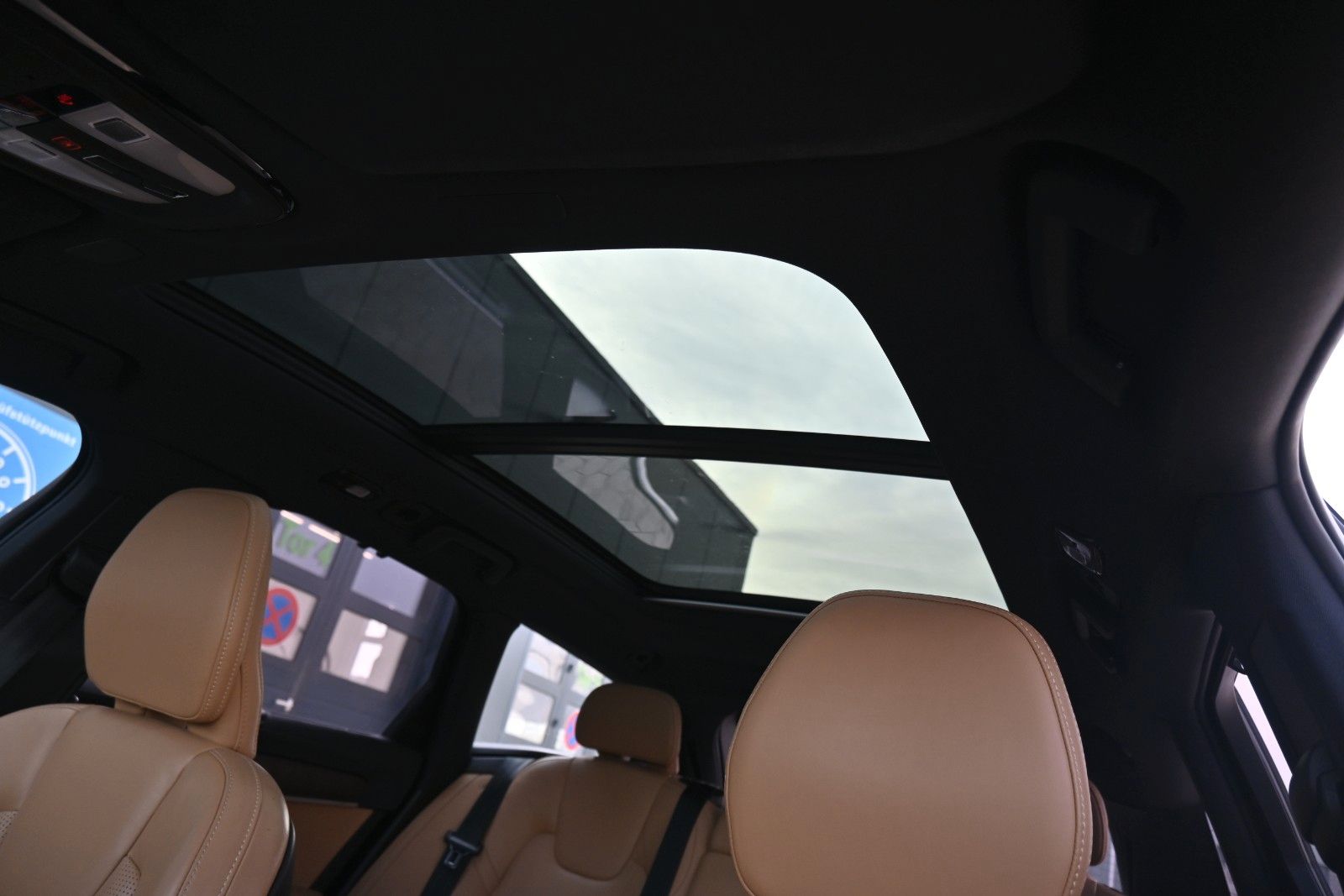 Fahrzeugabbildung Volvo V90 B4 D Plus Bright*STDHZG*360°*PANO*ACC*AHK