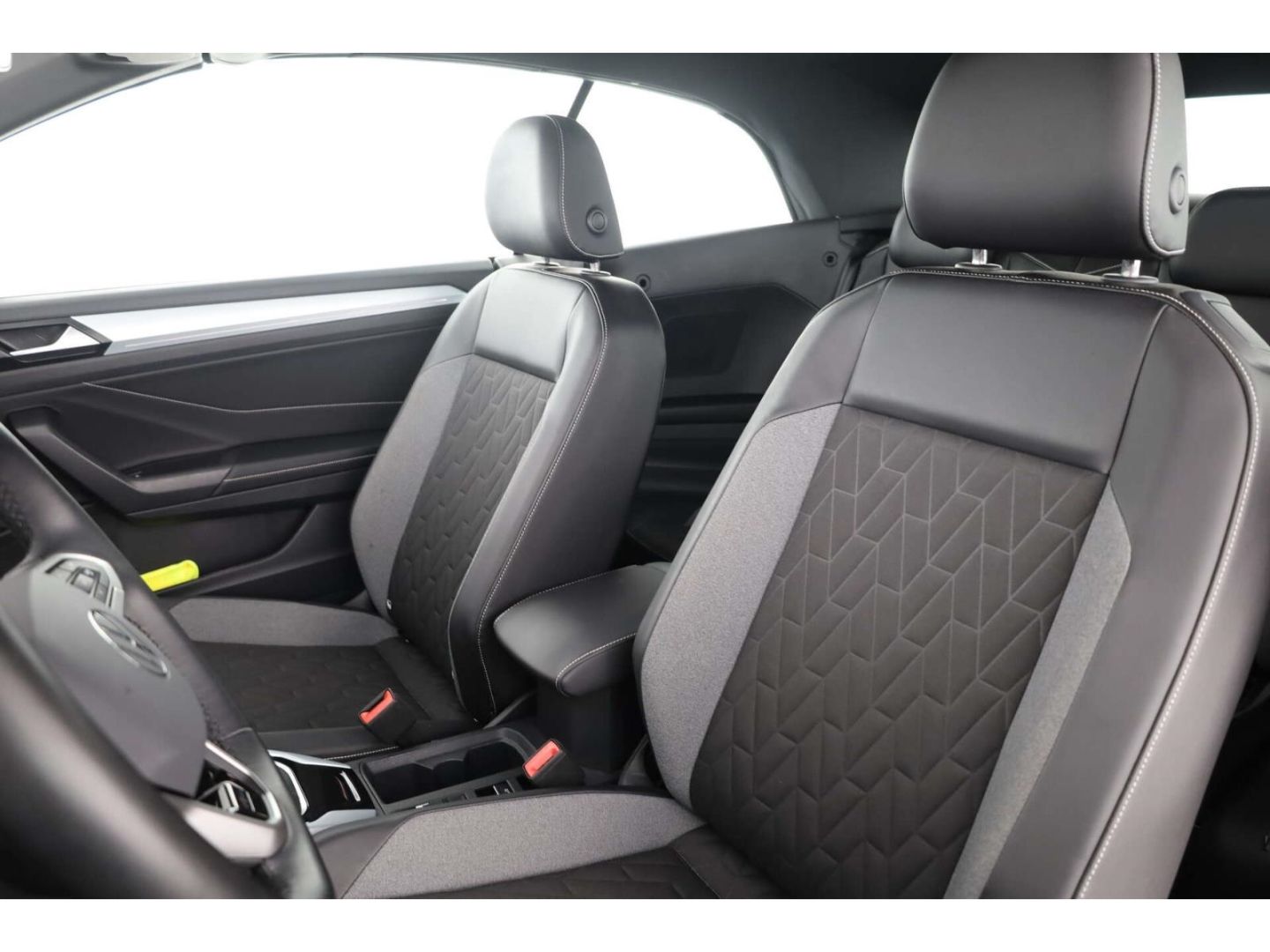 Volkswagen T-Roc - Bild 12