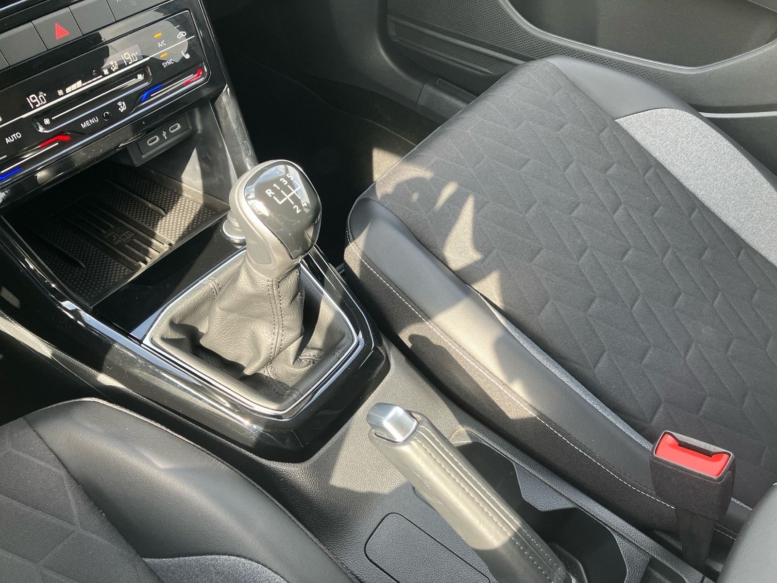Volkswagen T-Cross - Bild 14