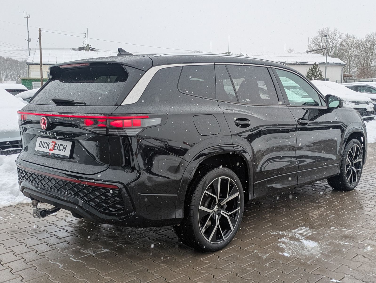 Fahrzeugabbildung Volkswagen Tayron 2.0 TDI 4M R-Line 7Si*MATRIX*AHK*PANO*HUD