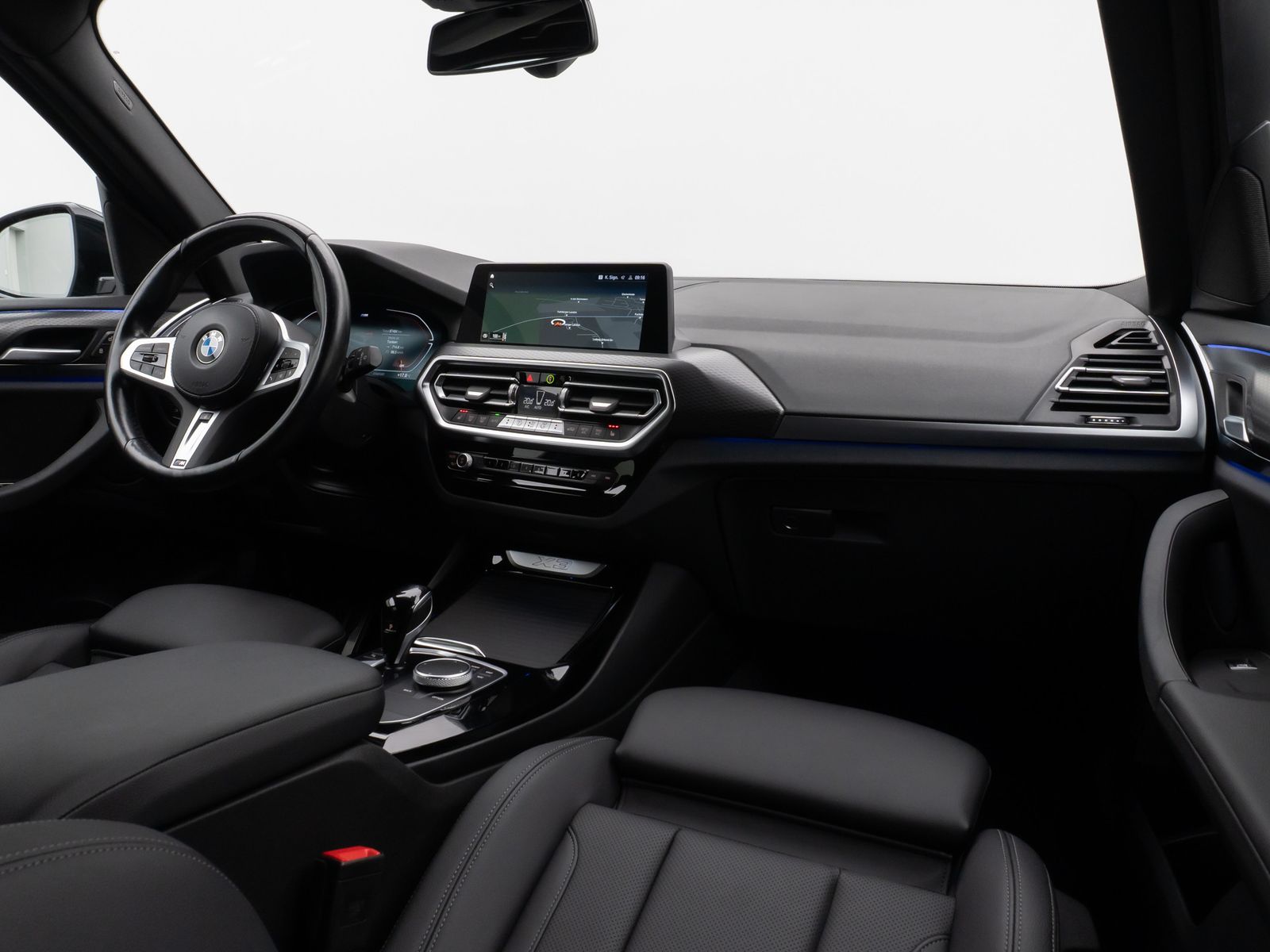 Fahrzeugabbildung BMW X3 xD20d M Sport Kamera HUD DAB HiFi Komfort 19"