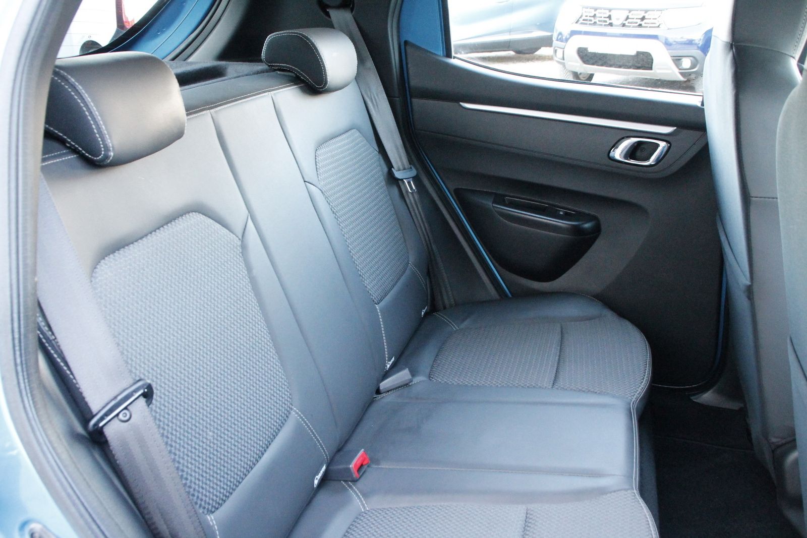 Fahrzeugabbildung Dacia Spring Essential