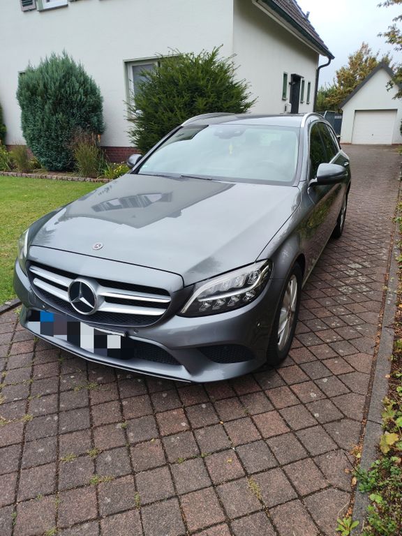 Image of Mercedes-Benz C 220