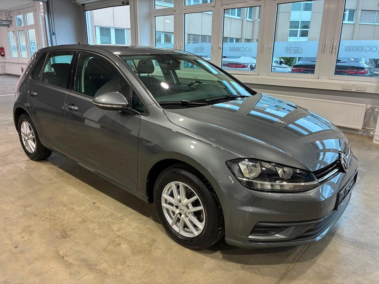 Volkswagen Golf VII Lim. Trendline 1.6 TDI - TÜV Neu