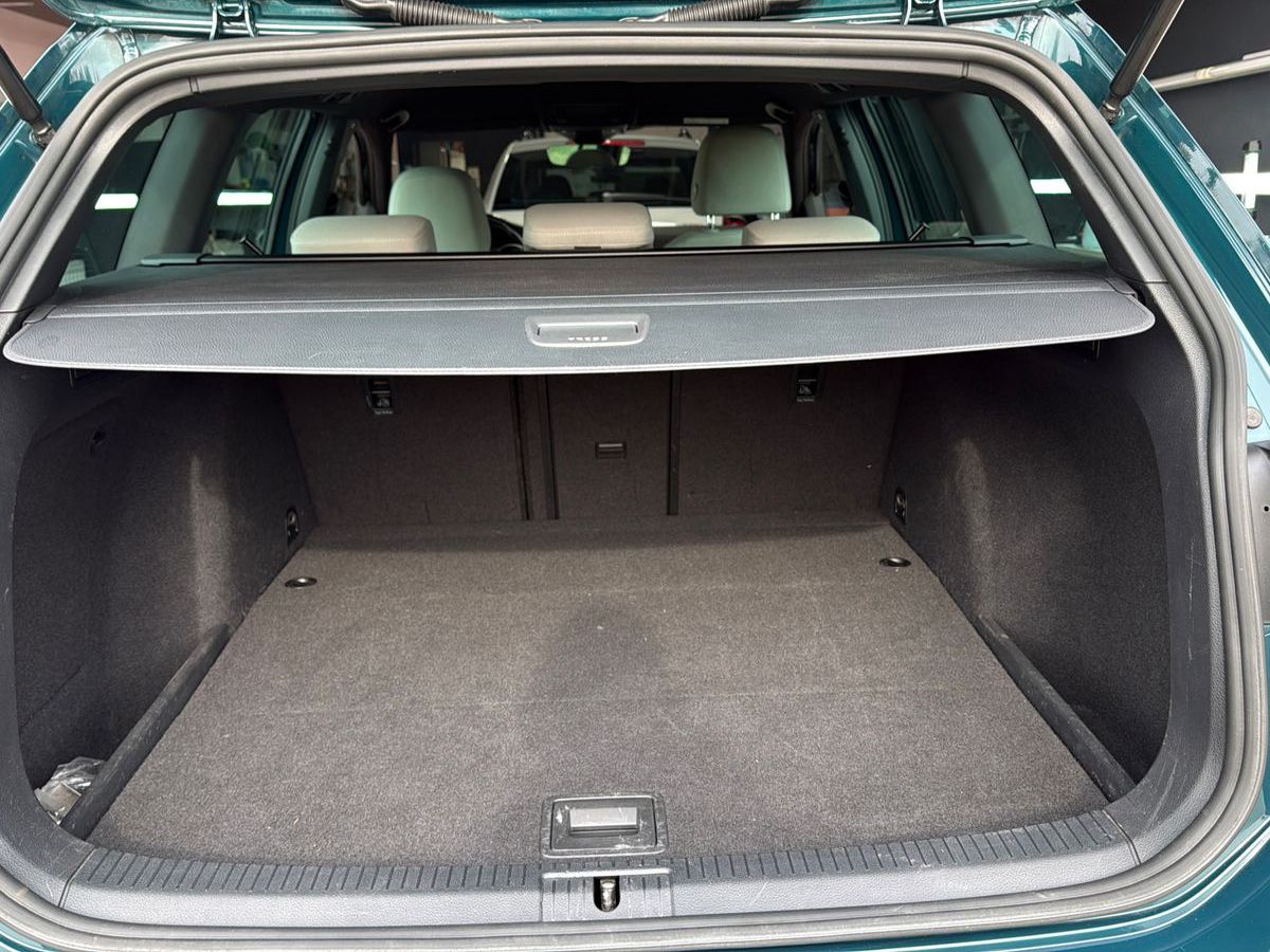 Fahrzeugabbildung Volkswagen Golf VII Variant Highline BMT/ kein Ablue