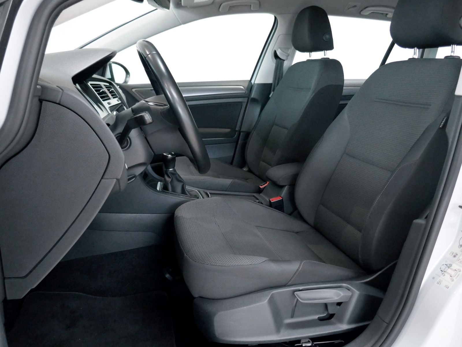Fahrzeugabbildung Volkswagen Golf VII Variant Comfortline 1.0 TSI | PDC ACC
