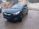 Hyundai ix35 2.0 Style 2WD Style Plus Paket AHK 8-Fach - Hyundai ix35: Style Plus Paket