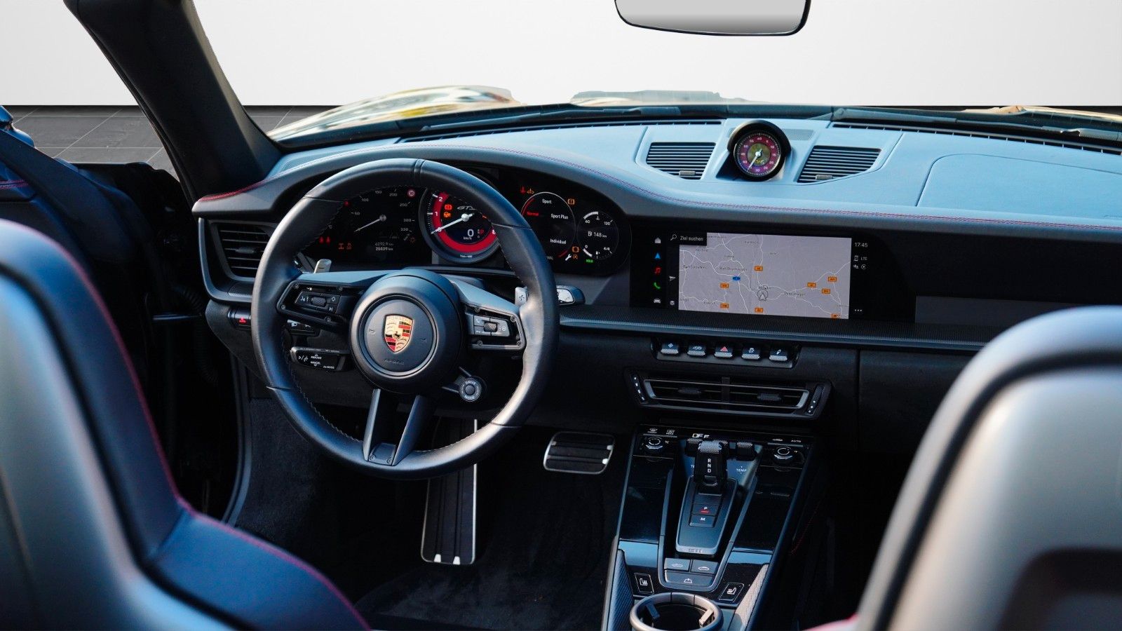 Fahrzeugabbildung Porsche CARRERA 4 GTS CABRIO CARBON BOSE KAM RACETEX