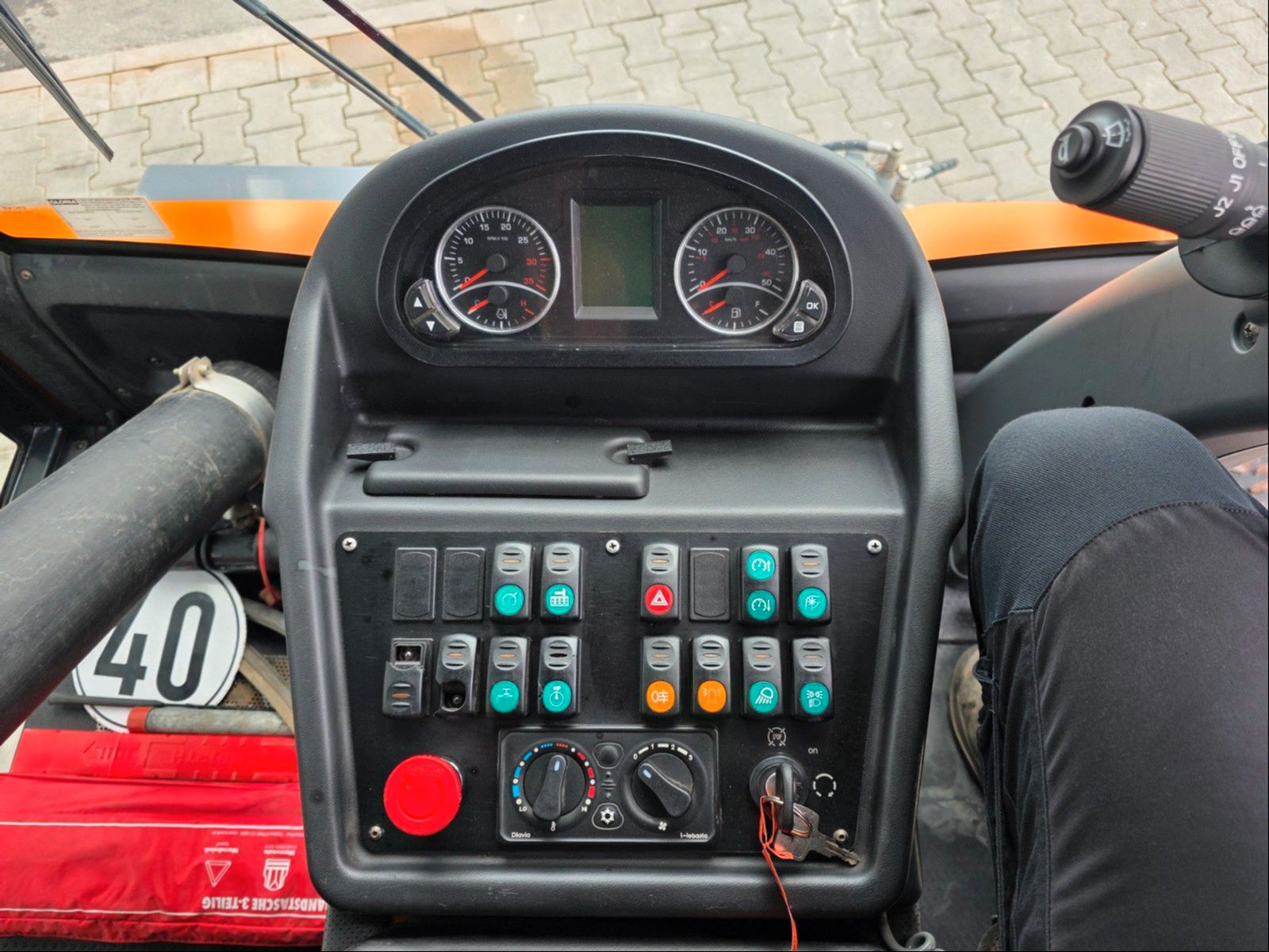Fahrzeugabbildung Andere Dulevo 3000 Klima