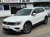 Volkswagen Tiguan Sound AHK SHZ PDC TEMPOMAT NAVI MFL - VW Tiguan Gebrauchtwagen in Hamm