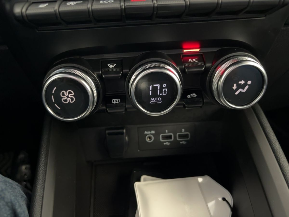 Fahrzeugabbildung Renault Clio INTENS TCe 130 EDC SHZ 7" Kamera