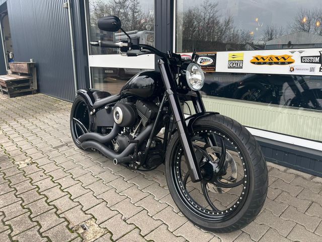 Harley-Davidson FXSTB Night Train 260er Umbau