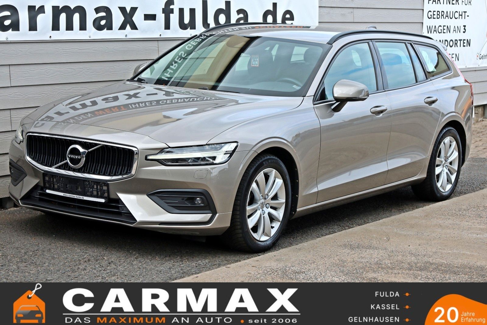 Fahrzeugabbildung Volvo V60 Momentum, T.Leder,Navi,LED,SH,PDC,AHK