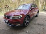 Volkswagen Tiguan 2.0 TSI 132kW DSG BMT 4MOTION Highlin... - VW Tiguan von privat