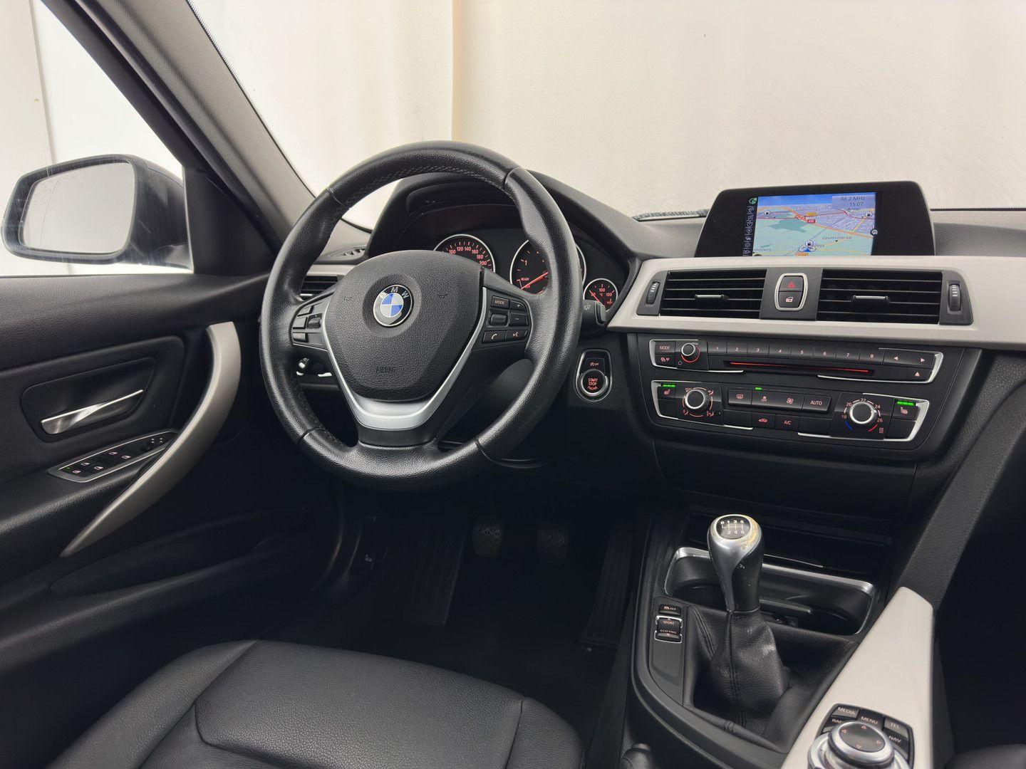 BMW 316 2015 — photo 7