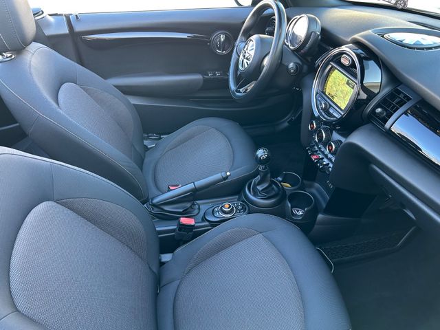 Fahrzeugabbildung MINI One Cabrio+Navi+PDC+LM+WR+BT