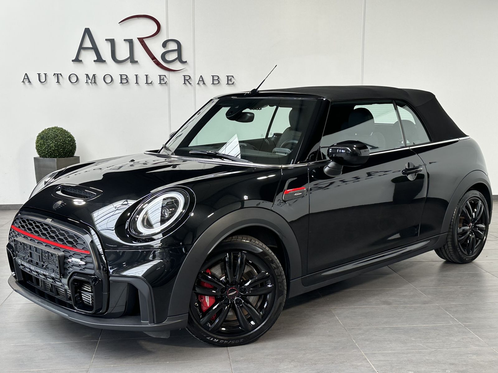 Fahrzeugabbildung MINI John Cooper Works Cabrio NAV+LED+VC+ACC+17ZO+PP