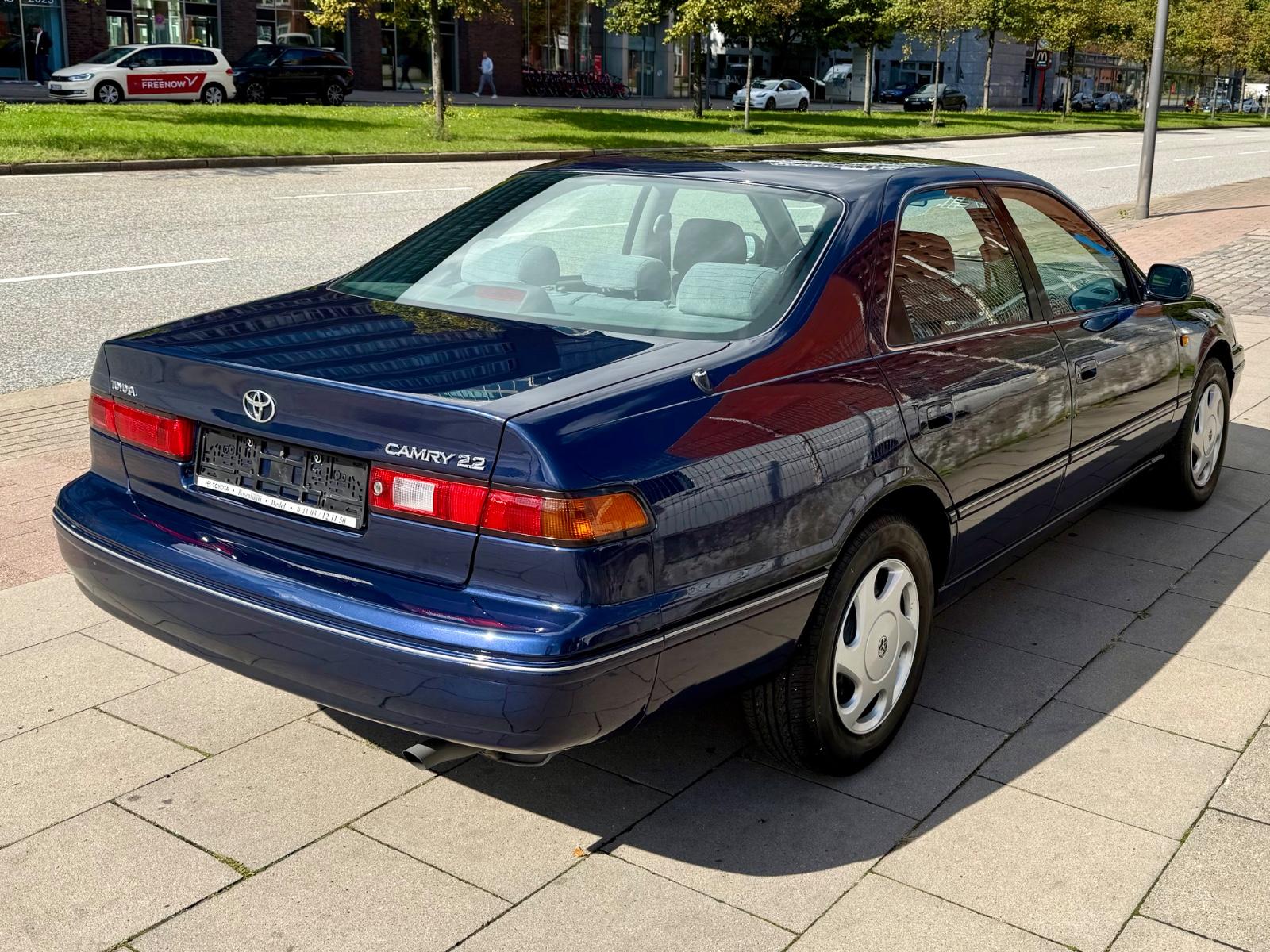 Toyota Camry 2.2 * TÜV NEU * KLIMAAUTOMATIK
