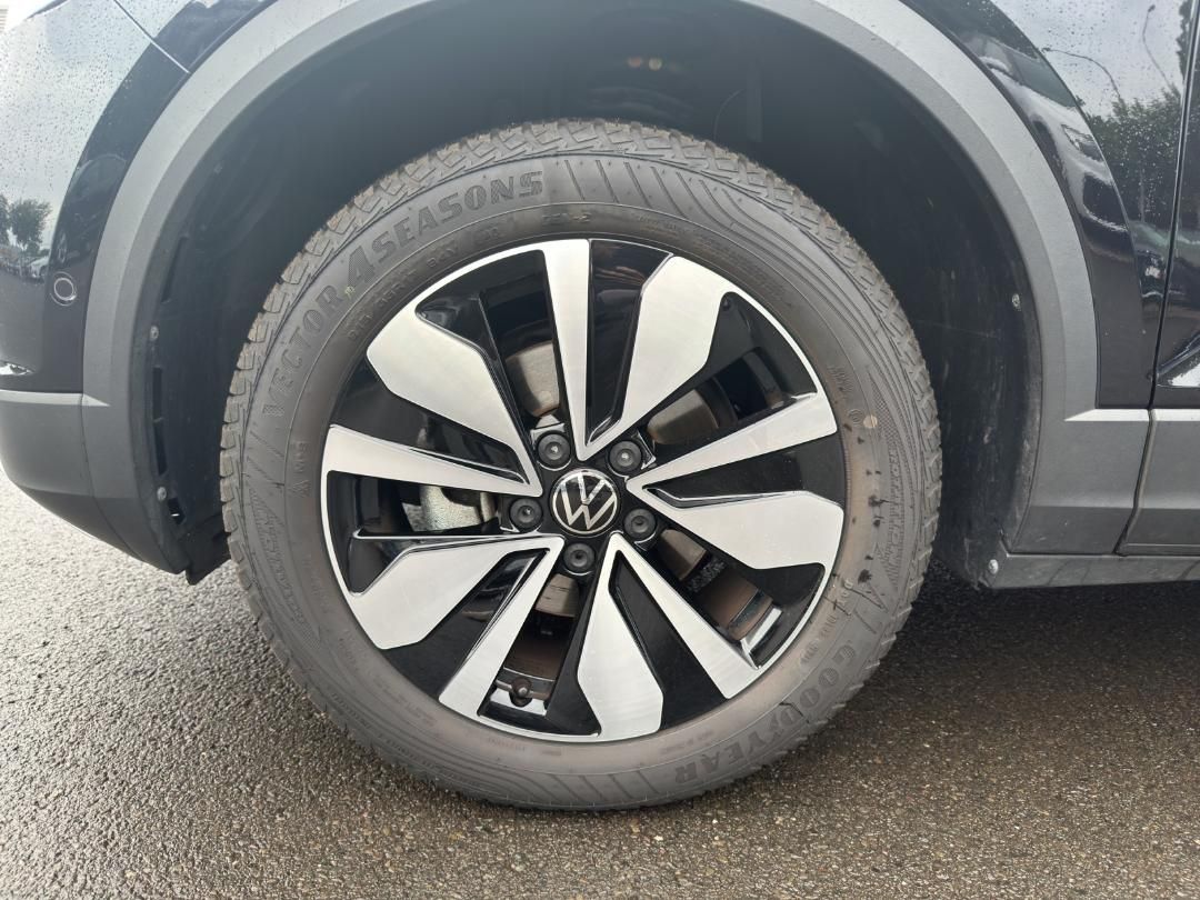 Fahrzeugabbildung Volkswagen T-ROC MOVE 1.5TSI, 110kW, DSG, Move,MFK, GJR, Na