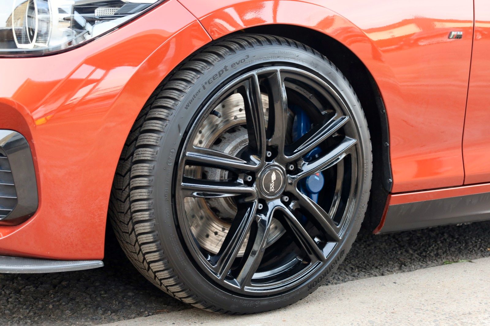 Fahrzeugabbildung BMW M140i Special Edition,Akrapovic,Leder,8fach 18"