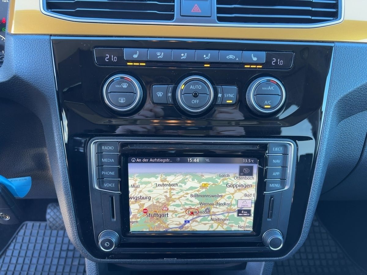 Fahrzeugabbildung Volkswagen Caddy Highline 2.0 TDI DSG Navi Kamera