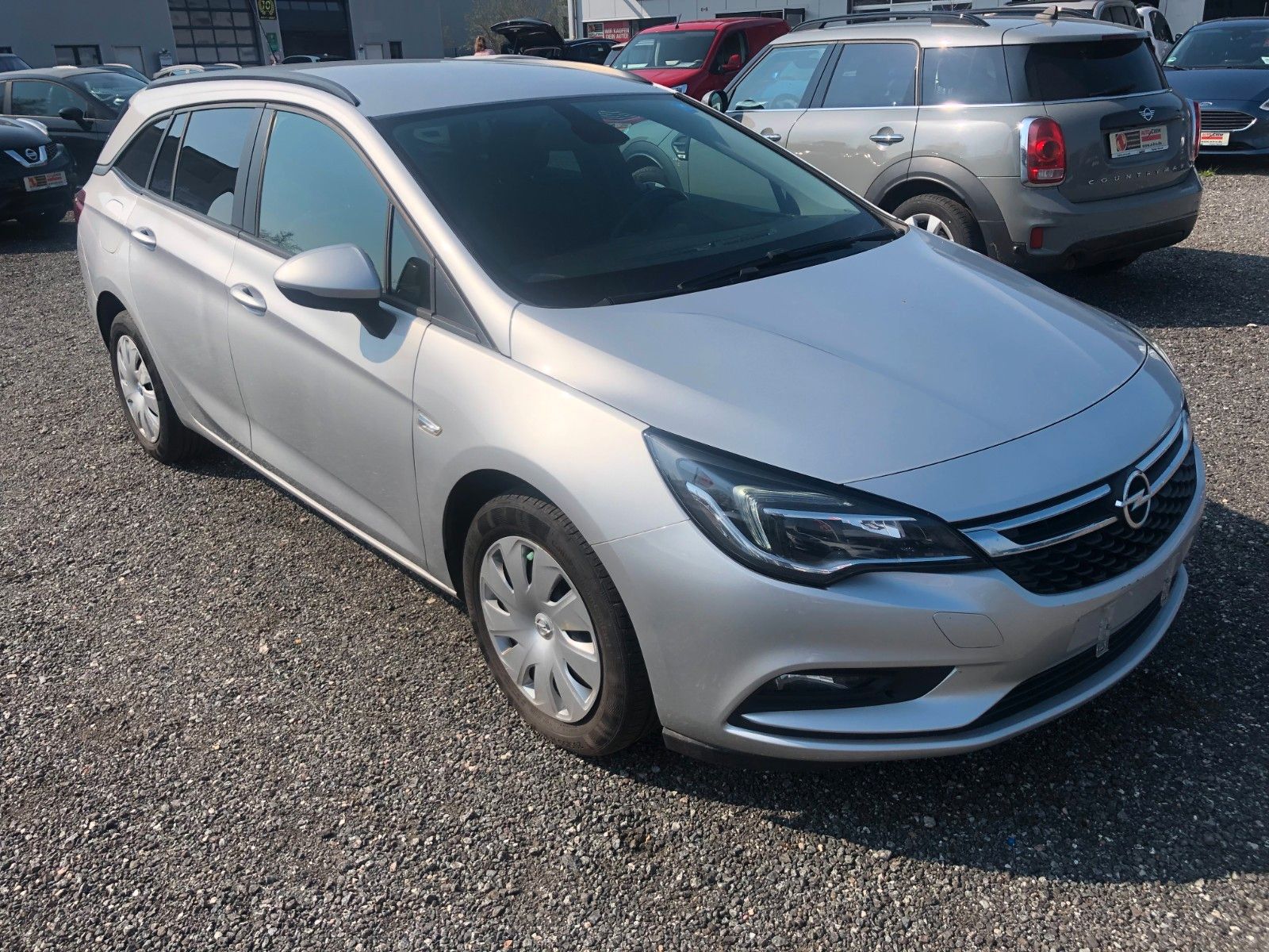 Fahrzeugabbildung Opel Astra K SportsTourer Business Unfall Fahrerseite