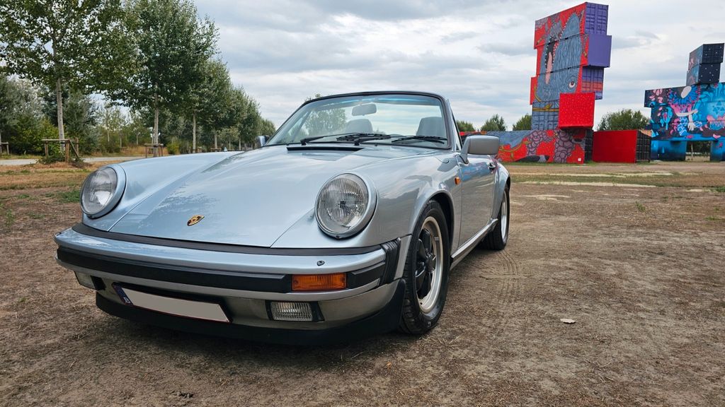 PORSCHE 911 1985