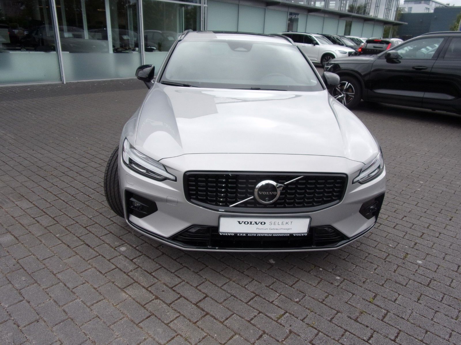 Volvo V60 B4 Kombi Plus Dark foto 15