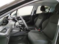 Peugeot 208 / Sitzheizung / Navi / Tempomat