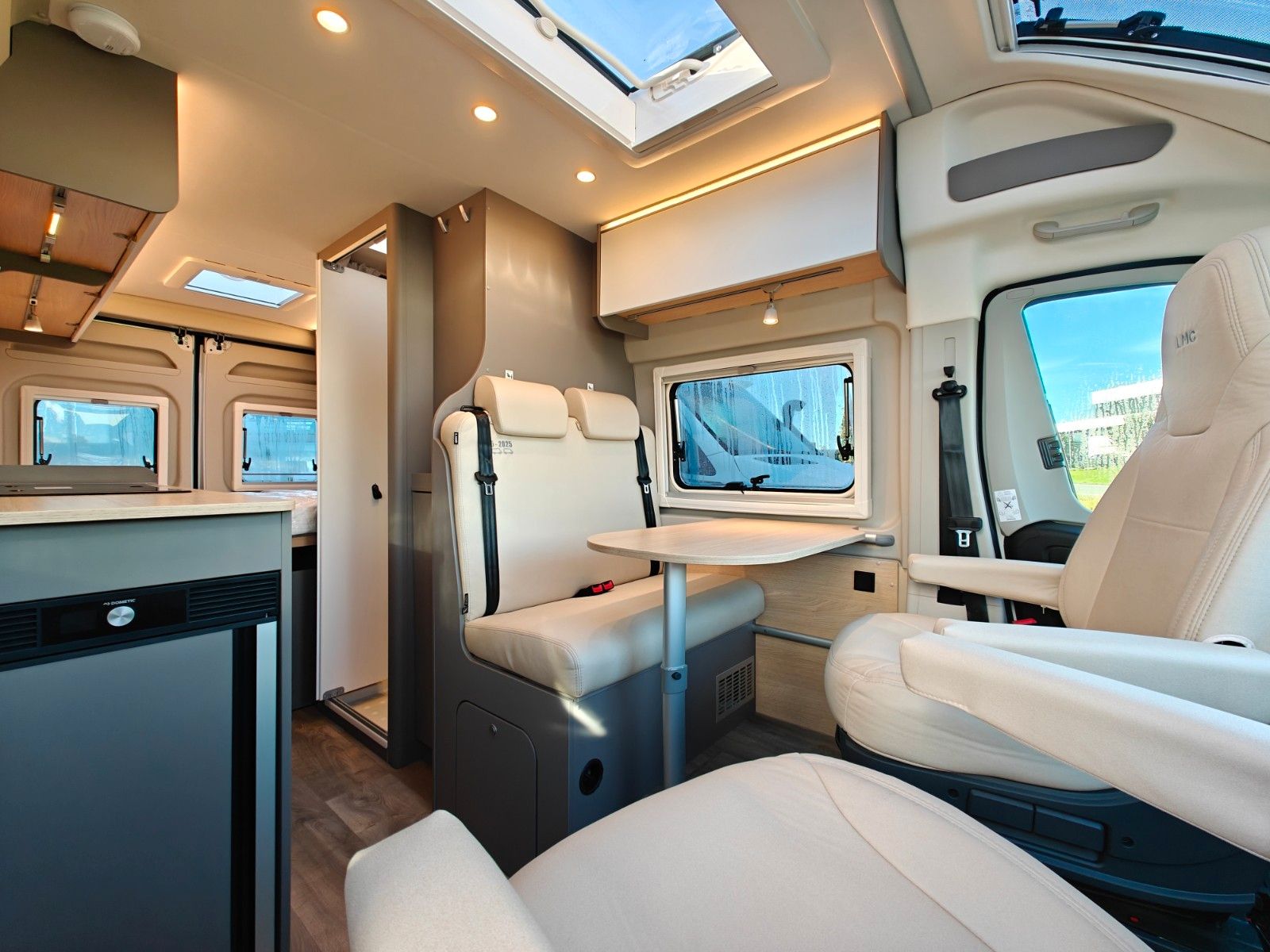 Fahrzeugabbildung LMC Innovan 600 - 603 70 Jahre Modell - SALE! -