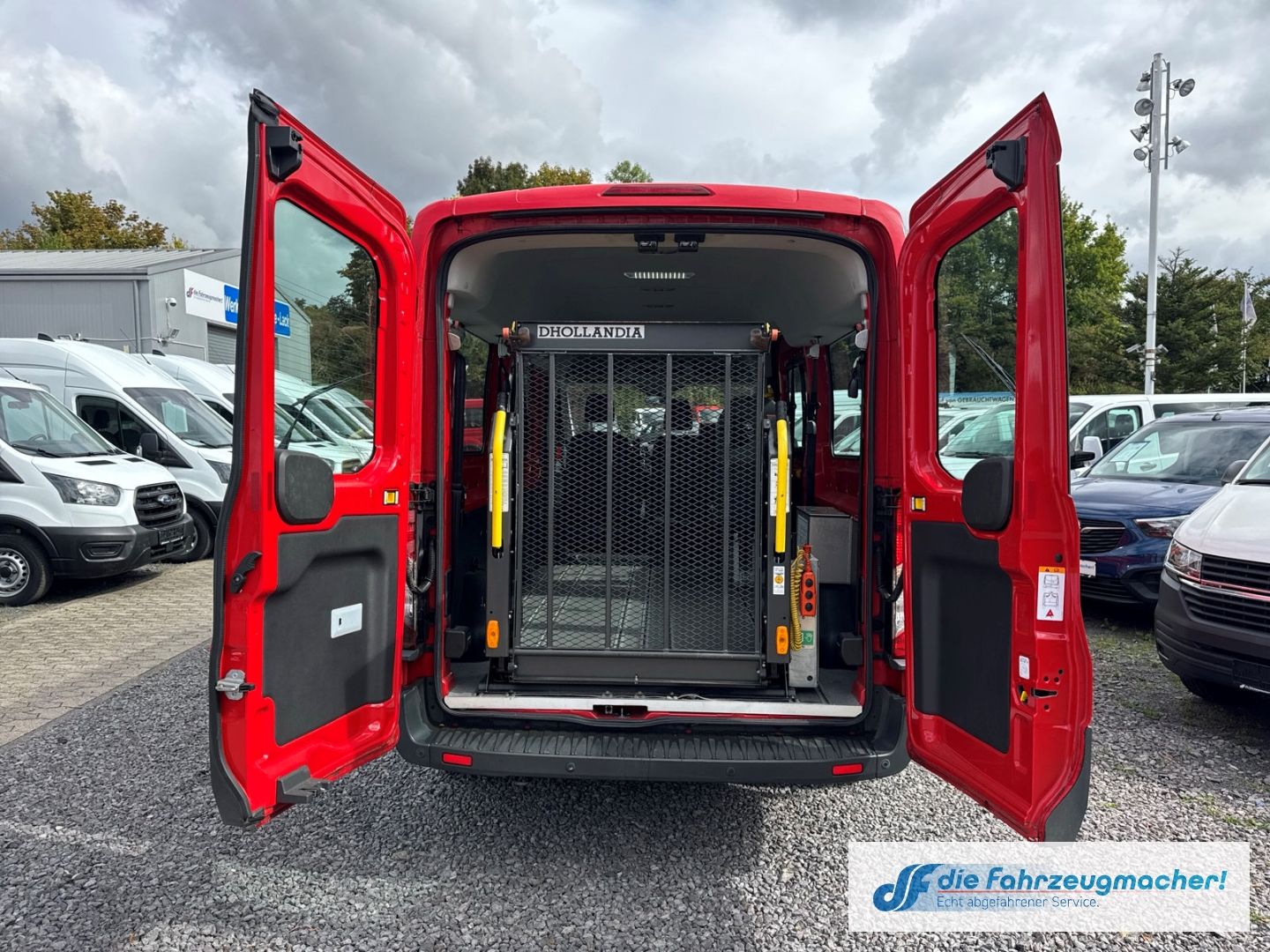 Fahrzeugabbildung Ford Transit Kombi 350 L3 2.2 TDCi DPF *4076