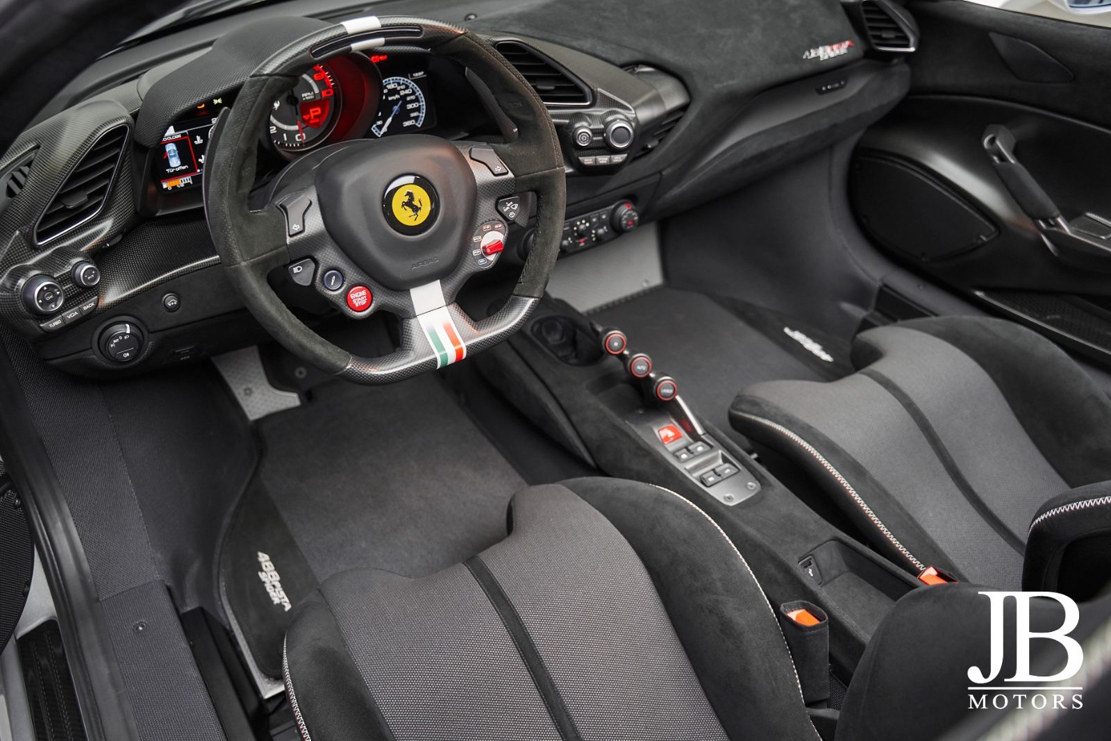 Fahrzeugabbildung Ferrari 488 Pista Spider Tailormade Special Carbon Lift