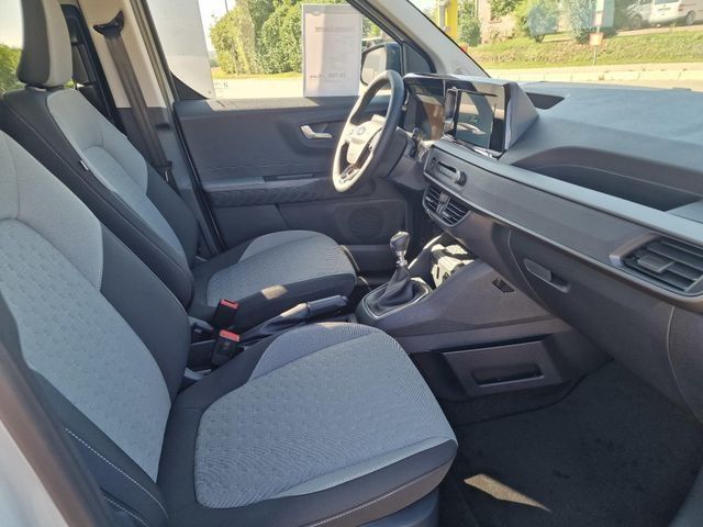 Fahrzeugabbildung Ford Tourneo Courier Titanium, Winterpaket