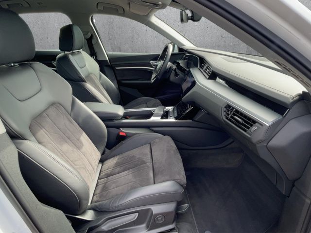 e-tron 55 quattro Bluetooth Navi LED Klima