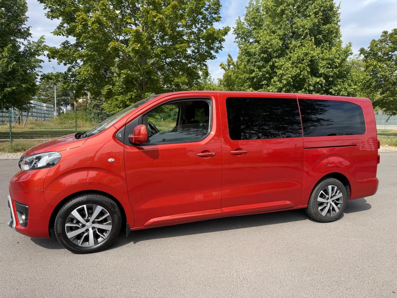 Toyota Proace Verso L2 Team Deutschland*8 Sitze*LANG
