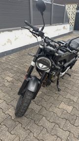 Husqvarna Svartpilen 125 - HUSQVARNA SVARTPILEN 125