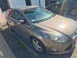 Ford Focus Turnier 1.6 EcoBoost - TÜV 08/2026 - Ford Focus aus 2011: 2.0
